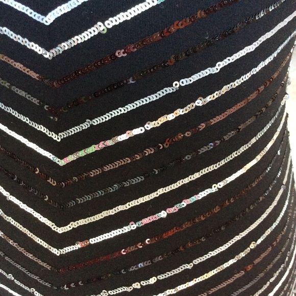 😎 Sequined Tank 😎 - Picture 6 of 6